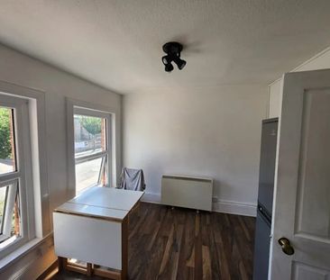 1 Bed Flat, Mansfield Road, IG1 - Photo 1