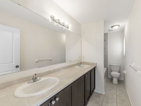 For Lease - 9 Gastonia Road, Brampton, Ontario - Photo 3