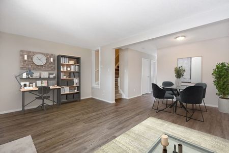 2591-2601 Bridle Path Drive, Emerald Woods - Sawmill Creek, Ottawa, ON - Photo 5