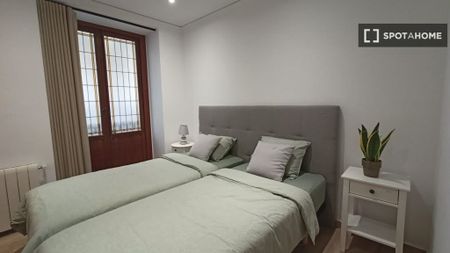 2 room luxury Apartment for rent in Valencia - Photo 2