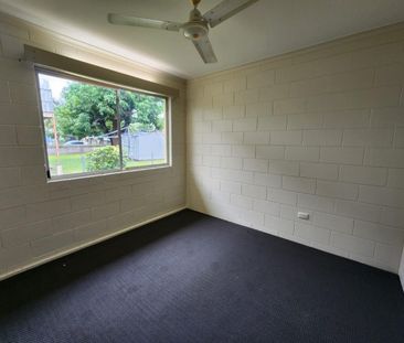 NEAT & TIDY 2 BEDROOM UNIT - Photo 4