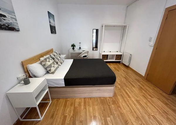 Carrer del Doctor Martí i Julià, L'Hospitalet de Llobregat, Catalonia 08903