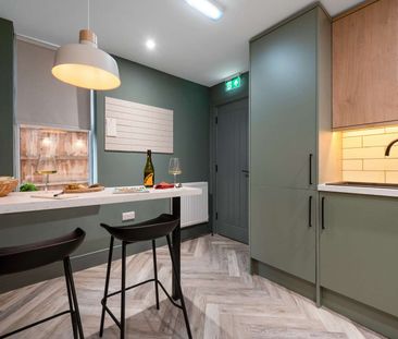 Hamilton Road Room 6 - Photo 5