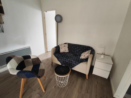 Location Appartement 2 pièces 31m² POITIERS 86000 - Photo 2