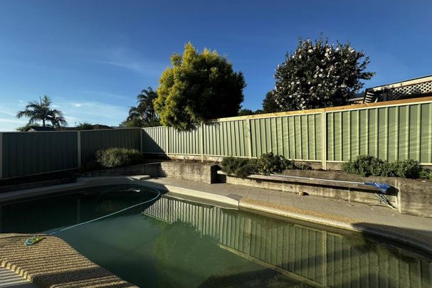 ENTERTAINER'S DREAM IN A PEACEFUL CUL-DE-SAC - Photo 1