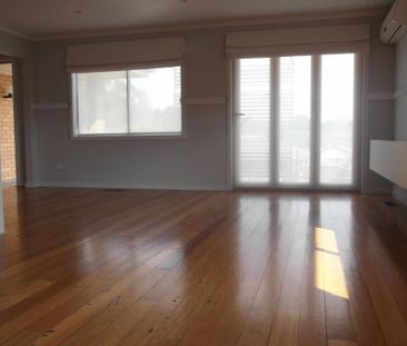 Renovated 3 Bedroom Home - Photo 1