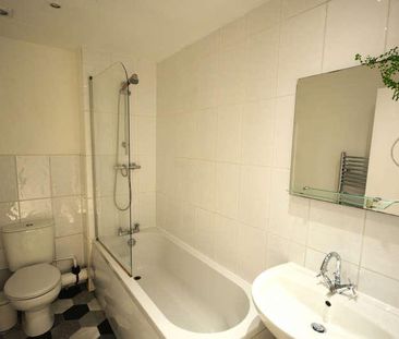 Kings Close, Prestwich, M25 - Photo 5
