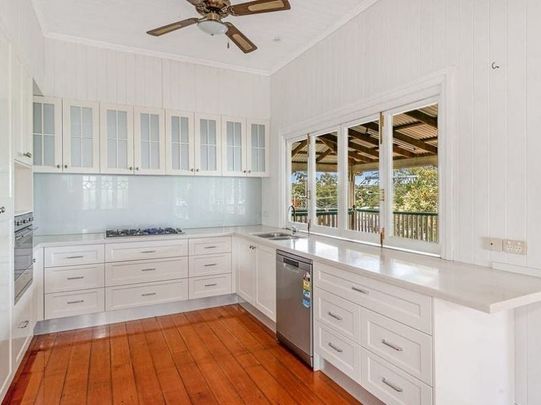 Charming Family Home in a Prime Camp Hill Location - Photo 1