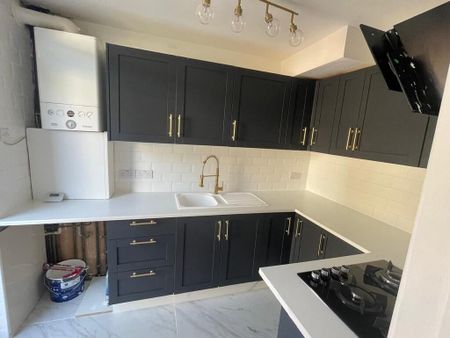 3 bedroom terraced house to rent - Photo 5