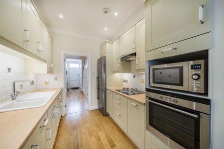 5 bedroom terraced house to rent - Photo 3