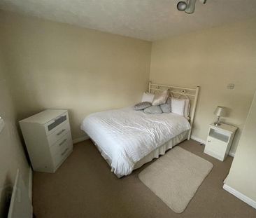 35 Glenalina Park, Belfast, BT12 7LD - Photo 5