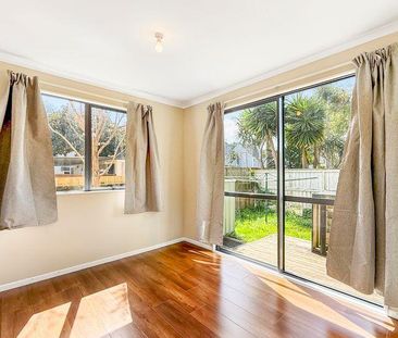 Spacious 8 bedroom home for rent in Kingsland! - Photo 6