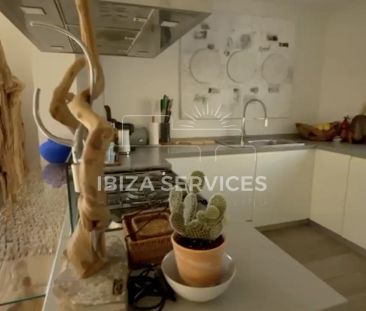 Charming 3-Bedroom Townhouse with Private Pool in Cala de Bou – Ava... - Photo 6