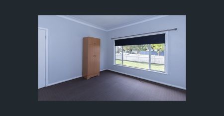 READY TO MOVE IN - Photo 3