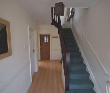 4 Bedroom House To Rent in Charminster - £1,950 pcm Tenancy Info - Photo 5