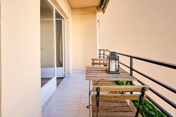 Avinguda de la Malva-Rosa, Valencia, Valencian Community 46011 - Photo 1