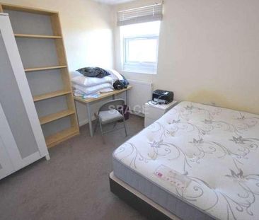 College Road, University, Reading, Berkshire, RG6 - Photo 6