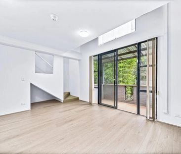 Quiet One-Bedroom Apartment with Great Natural Light - Photo 1