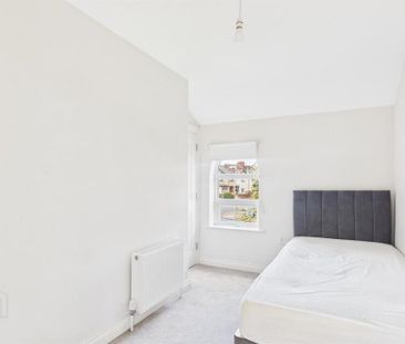 3 Dunmurry Lane, Belfast, BT17 9RP - Photo 3