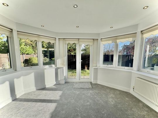 3 bedroom bungalow to rent - Photo 1