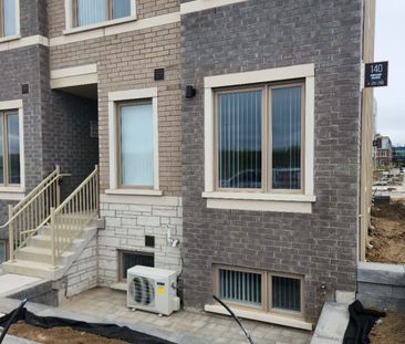 For Lease - 140 Honeycrisp Crescent Unit# 290, Vaughan, Ontario - Photo 4