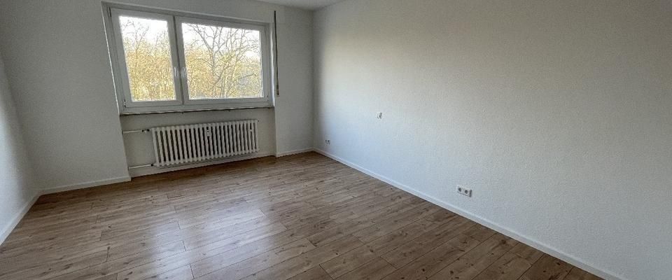 Sanierte 3 Zimmerwohnung am Hanielpark in Düsseldorf-Düsseltal - Foto 1