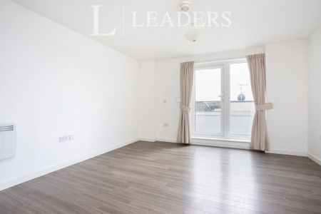2 bedroom apartment to rent - Photo 3