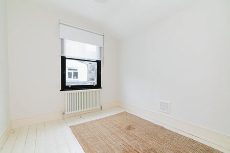 4 Bed Terraced House, Belgrade Road, N16 - Photo 2