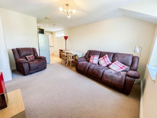 8 Greenwood Court, Ballynahinch Road, Lisburn, BT27 5GF - Photo 1