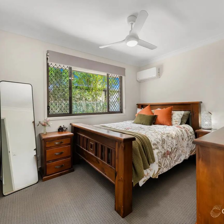 “Your Modern Retreat Awaits - McDowall’s Hidden Gem” - Photo 1