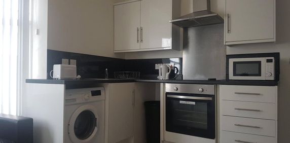 Flat 2 - Photo 2