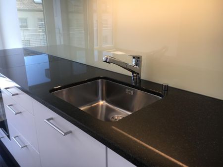 Moderne 3.5 Zimmer Wohnung direkt beim Spalentor - Photo 4