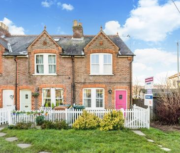 2 bedroom end of terrace house to rent - Photo 2