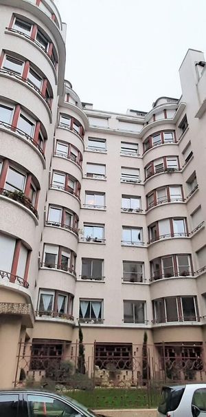 location Appartement T3 DE 95.1m² À PARIS - Photo 1