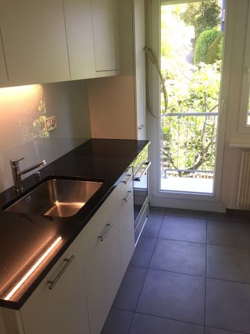 Wohnen mit Panorama - Blick über die Stadt und die Bergen - Photo 5