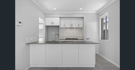 Spacious Family Living in the Heart of Dayton - Photo 4