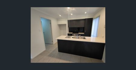 4 Bedroom - Available now - Photo 5