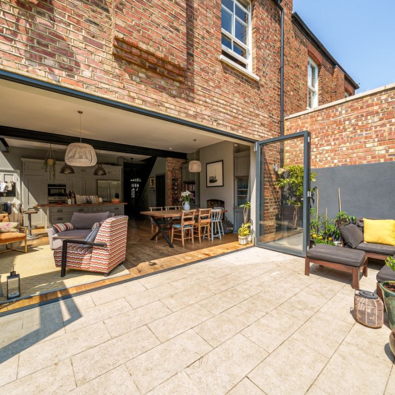 Greenham Road, London, N10 - Photo 1