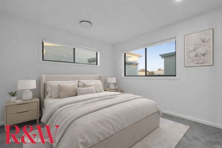 16 Mckinnon Circuit Gledswood Hills - Photo 5