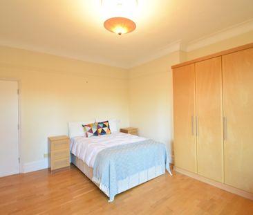Room in a Shared Flat, Lymington Mansions, NW6 - Photo 1