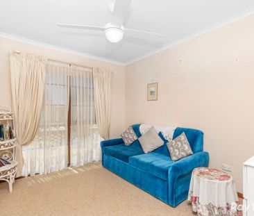 Well Maintained Family Home! - Photo 4