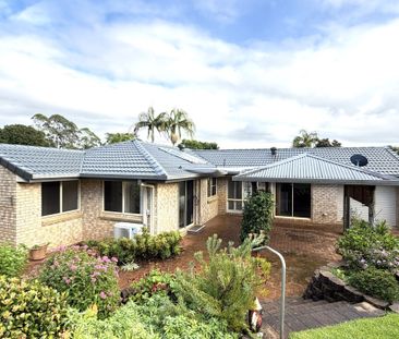 Large Family Home - Photo 2