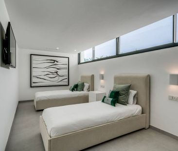 Luxury Villa for rent in Estepona, Spain - Photo 4