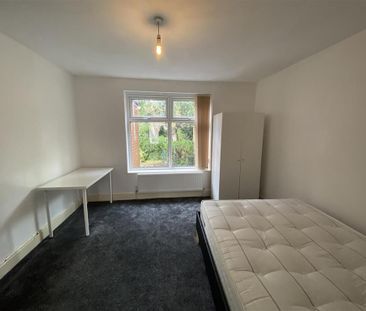 3 bedroom private hall to rent - Photo 6