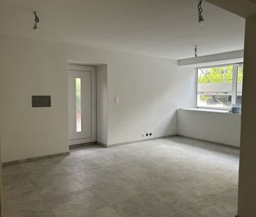 Lumineux appartement de 2.5 pièces entièrement rénové à Ardon - Photo 5