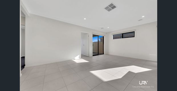 Modern Family Living in the Heart of Wallan - Photo 1