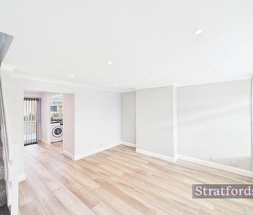 3 bedroom end of terrace house to rent - Photo 2