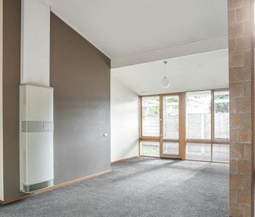 1/92 McKillop Street, Geelong - Photo 2