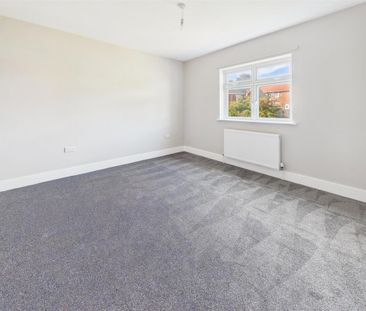 2 bedroom semi-detached house to rent - Photo 4