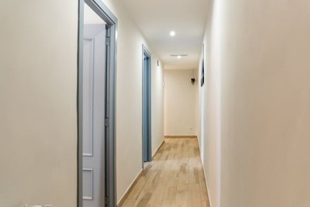 Precious room in Eduardo Marquina street - Photo 5